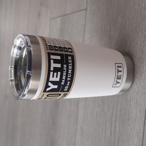 NWT Yeti Rambler 20 oz Tumbler in White
